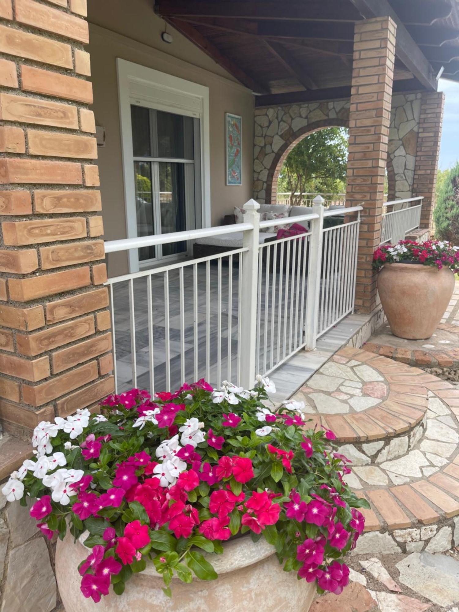 Mama’s Sunshine Garden Villa Agios Ilias  Exterior foto